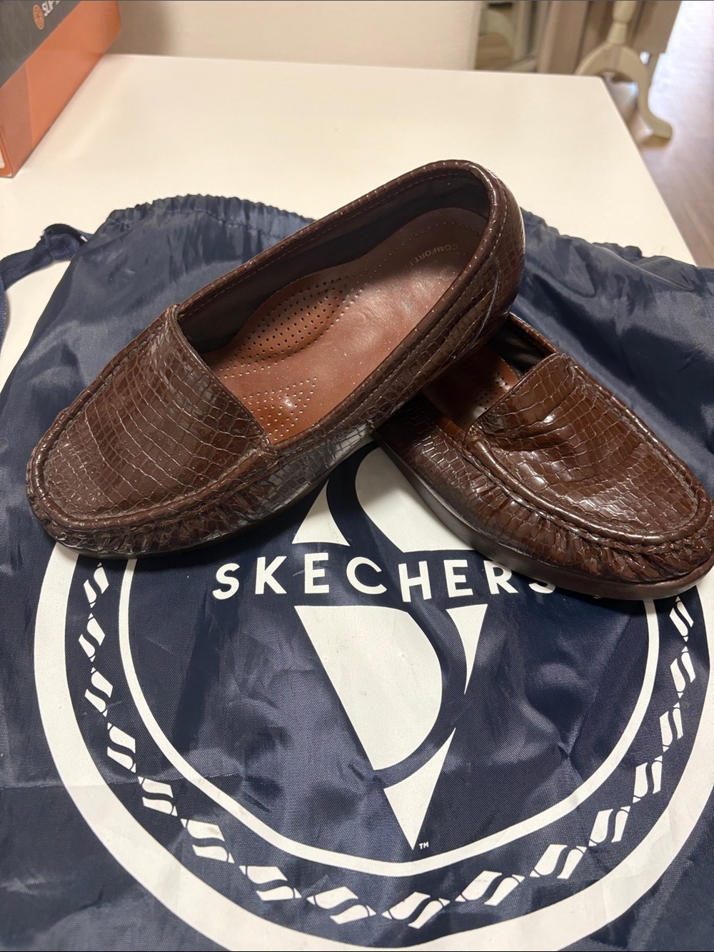 Skechers Women's Brown Croc-Embossed Slip-On Loafers